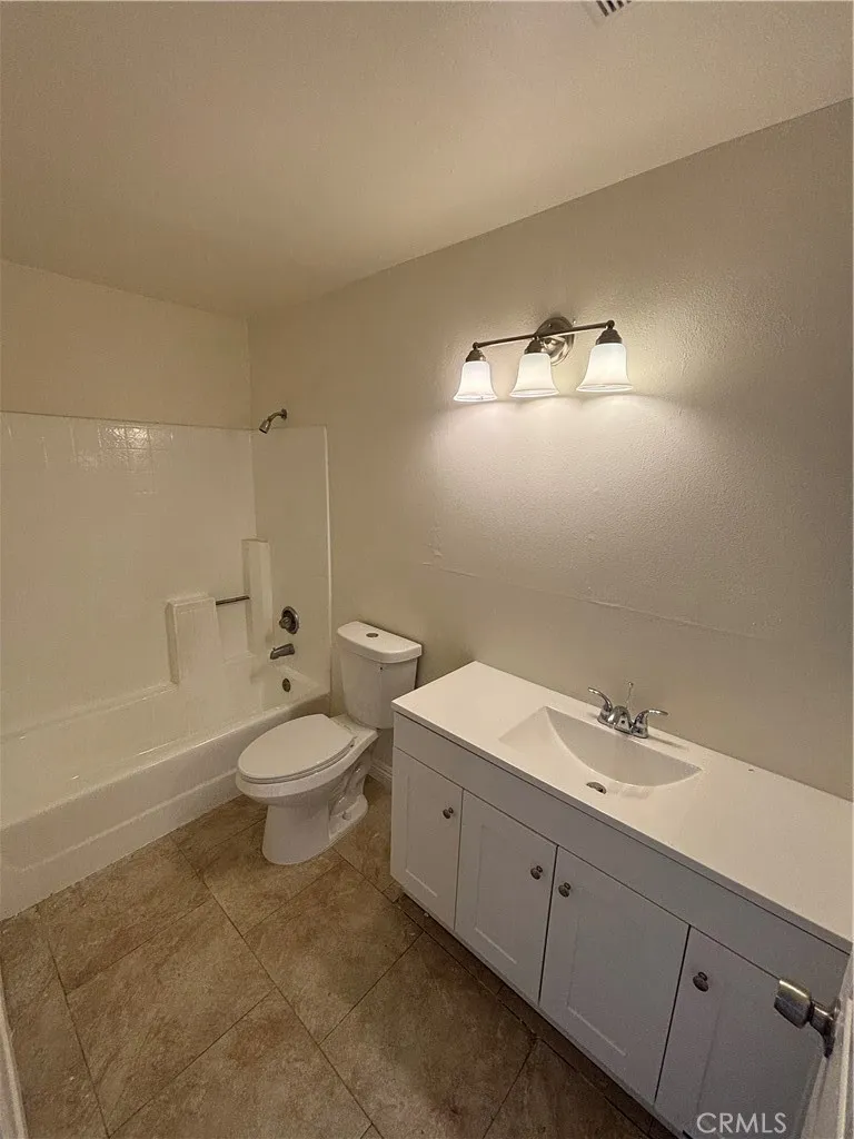 10901 Laurel Cny Blvd #209, San Fernando, CA 91340 - Photo 4 of 15, San Fernando, CA