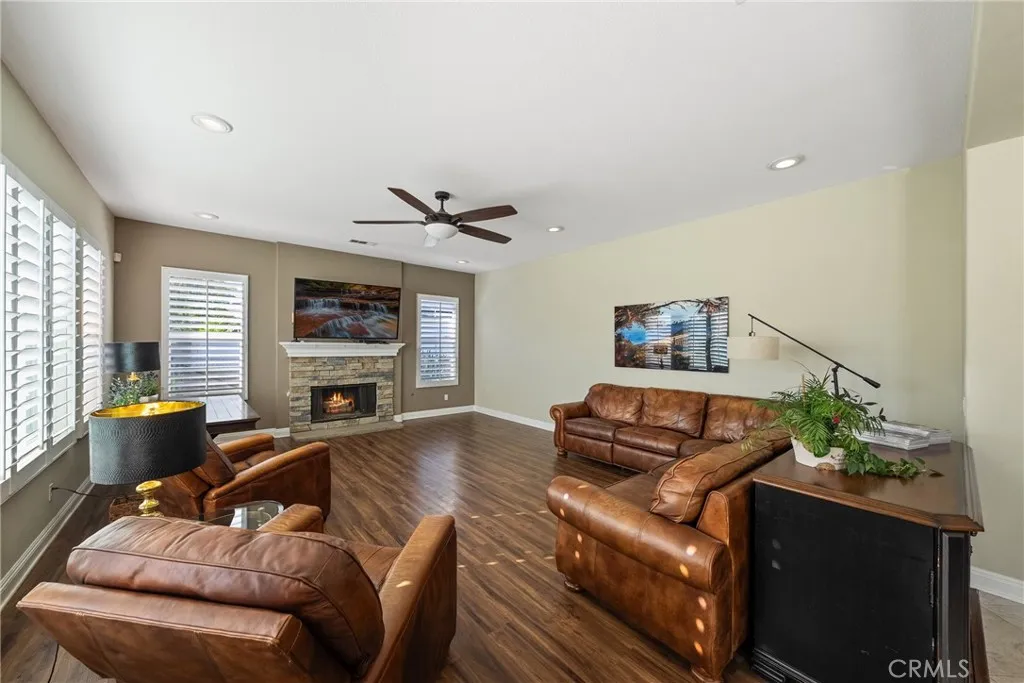 https://cdn.realtyfeed.com/cdn/127/306485873/c71e0523bc2e3aada52a39b8b61eac4e.webp