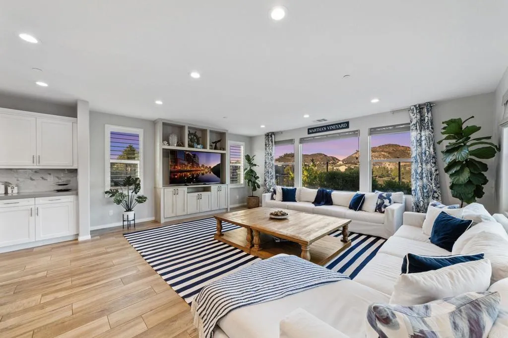 https://cdn.realtyfeed.com/cdn/127/306486029/82edaa1ecdbeedac30b1d11cefe55d45.webp