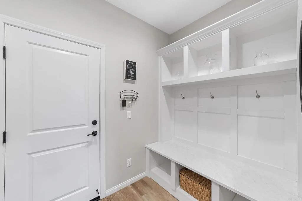 https://cdn.realtyfeed.com/cdn/127/306486029/90658917ecd54d04811bfd03ee64dec5.webp