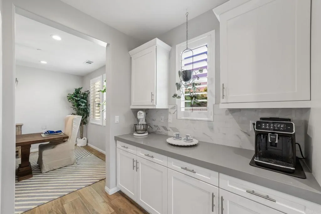https://cdn.realtyfeed.com/cdn/127/306486029/a5f7034a2528d7b84bfb6672275f4018.webp