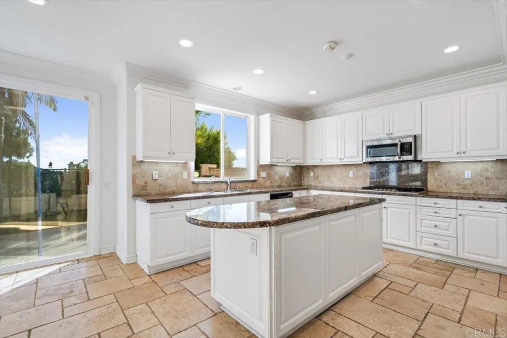 https://cdn.realtyfeed.com/cdn/127/306486065/c55e6486a78c89667cdab1beea322392.webp