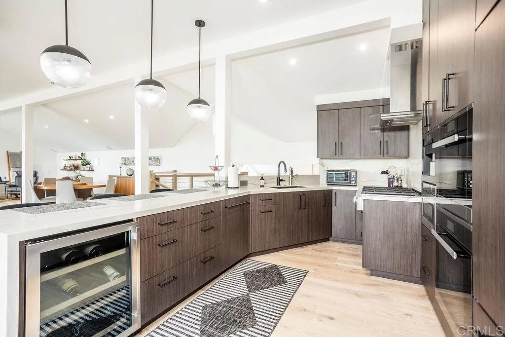 https://cdn.realtyfeed.com/cdn/127/306486069/62b97aba79a79a7ef35d0e6160c44d75.webp