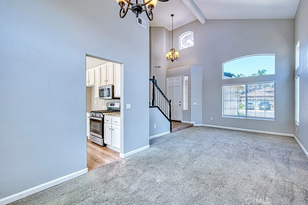 https://cdn.realtyfeed.com/cdn/127/306486123/362e9f8b040c28aadbe74a723a42d2ca.webp
