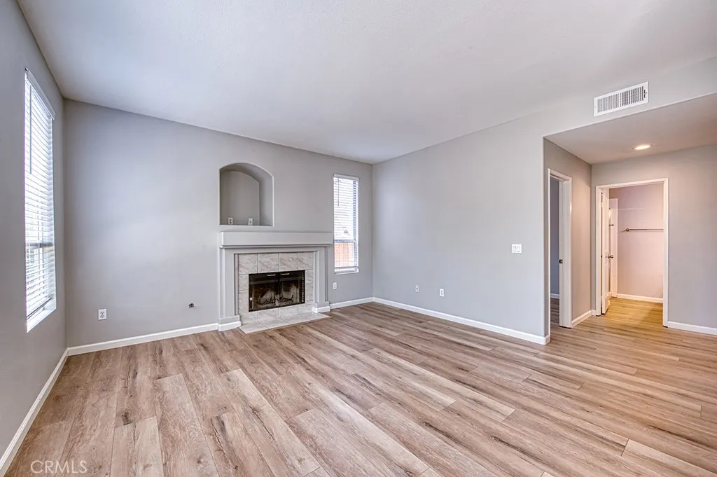 https://cdn.realtyfeed.com/cdn/127/306486123/5e2bfdeaafec4d00393e7869b6270463.webp