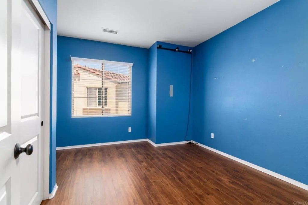 https://cdn.realtyfeed.com/cdn/127/306486206/15bc04a138629159919b979615df9ca8.webp