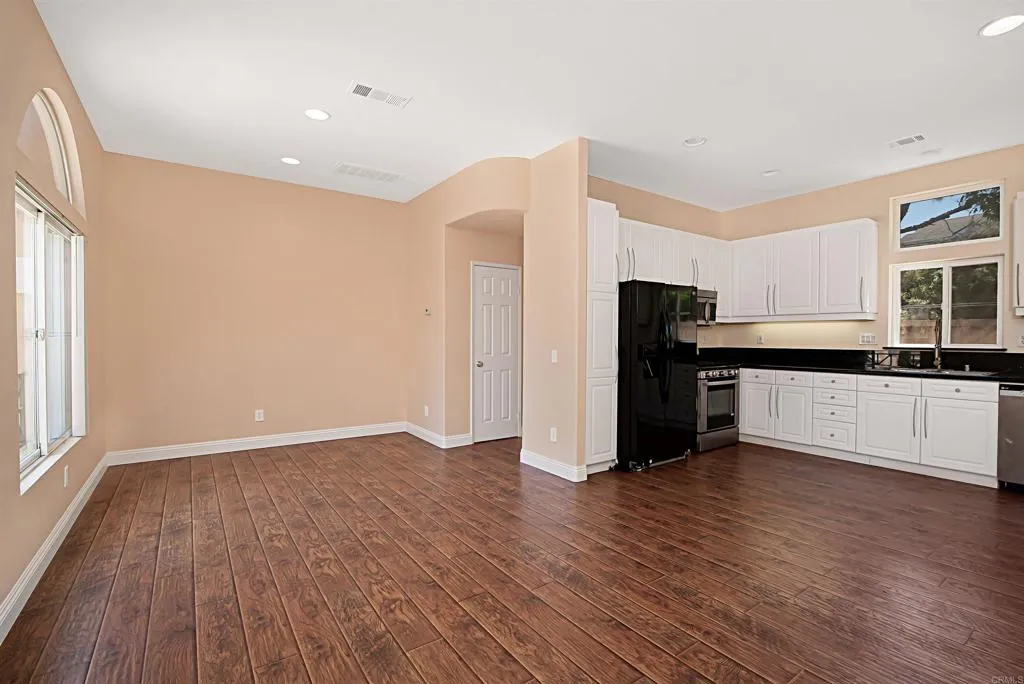 https://cdn.realtyfeed.com/cdn/127/306486212/12ff48551234ab96a791e3cb30d9f3b6.webp