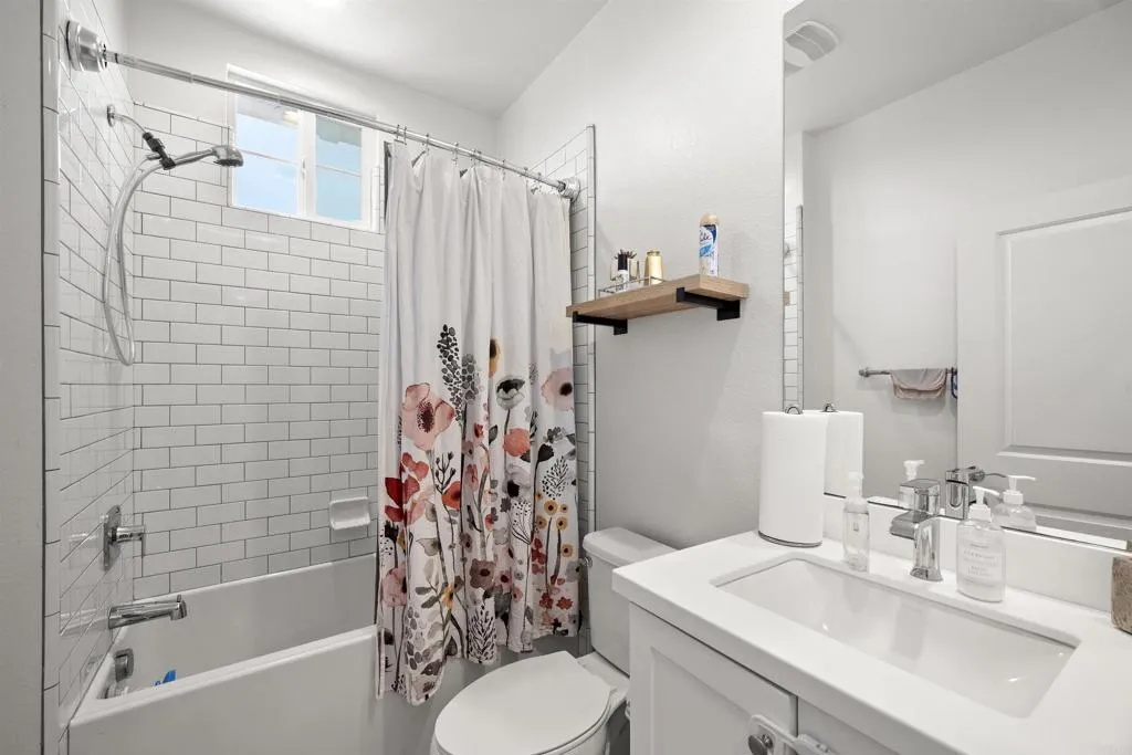 https://cdn.realtyfeed.com/cdn/127/306486215/a2f7b552d0cea3c0d9f3da20283356bf.webp