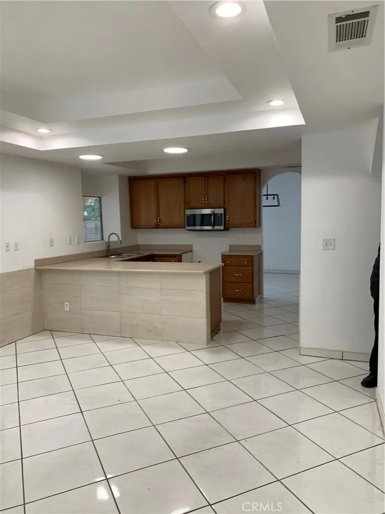 8242 Ventura Canyon Avenue, Panorama City, CA 91402 - Photo 4 of 10, Panorama City, CA