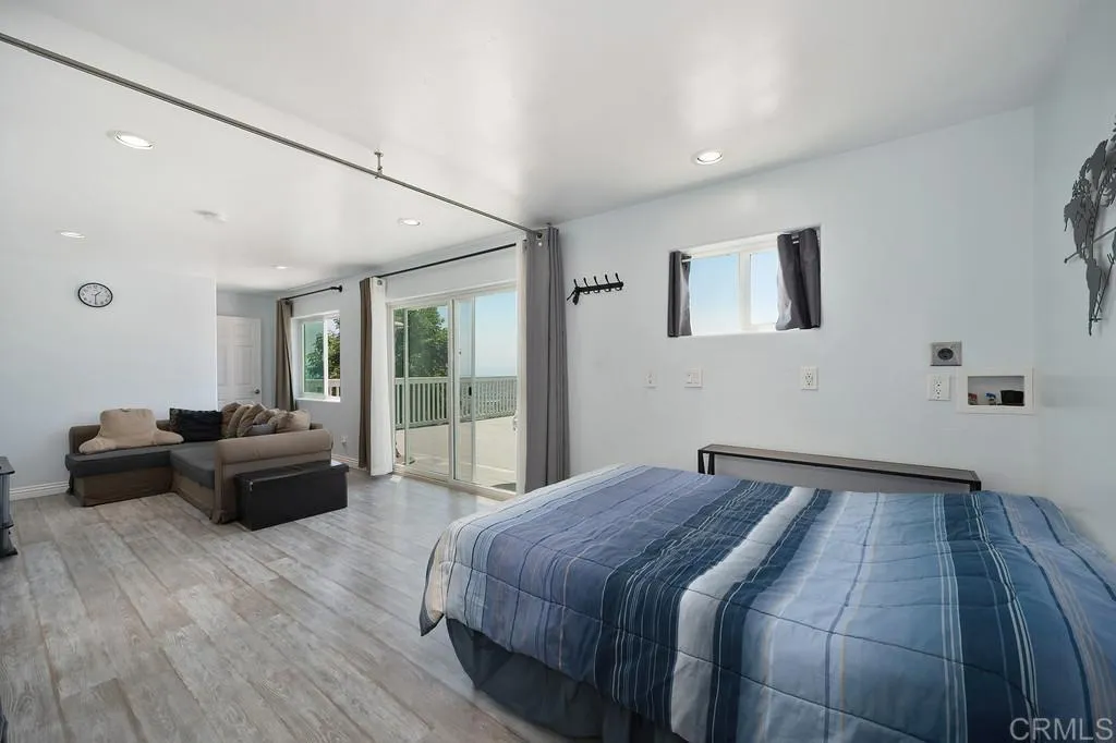 https://cdn.realtyfeed.com/cdn/127/306486326/221eca33f96a3ef18cb46bdfe7e3ce54.webp