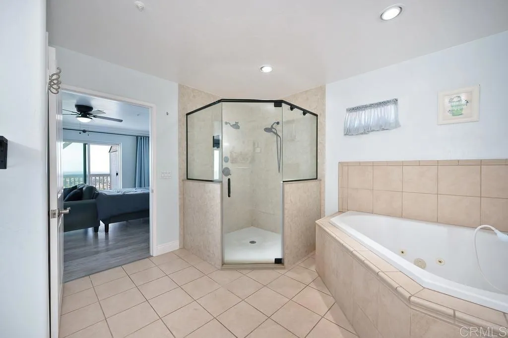 https://cdn.realtyfeed.com/cdn/127/306486326/520d6bc851f438bcc5c0084216fc851d.webp