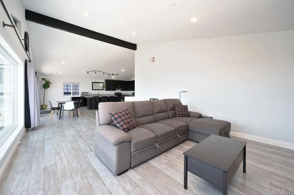 https://cdn.realtyfeed.com/cdn/127/306486326/d1f70c0d1944f8ec2023e408b23cd808.webp