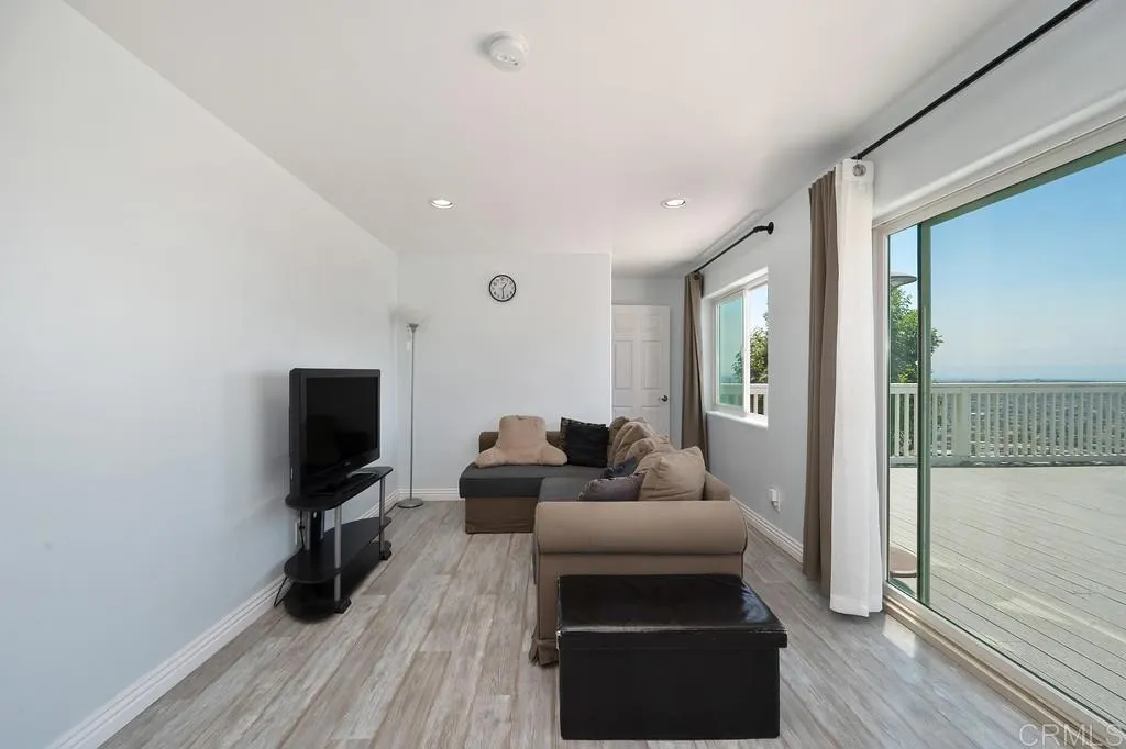 https://cdn.realtyfeed.com/cdn/127/306486326/f4c91927ceb81c9d31fe169d9ea033ea.webp