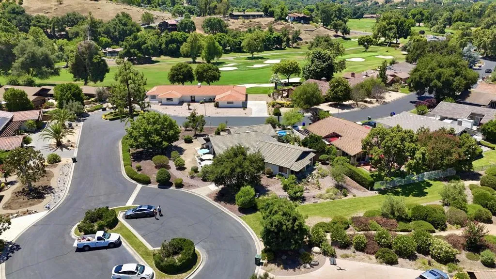 https://cdn.realtyfeed.com/cdn/127/306486644/ad0df6a2b04edcde77a046dc71fbac05.webp