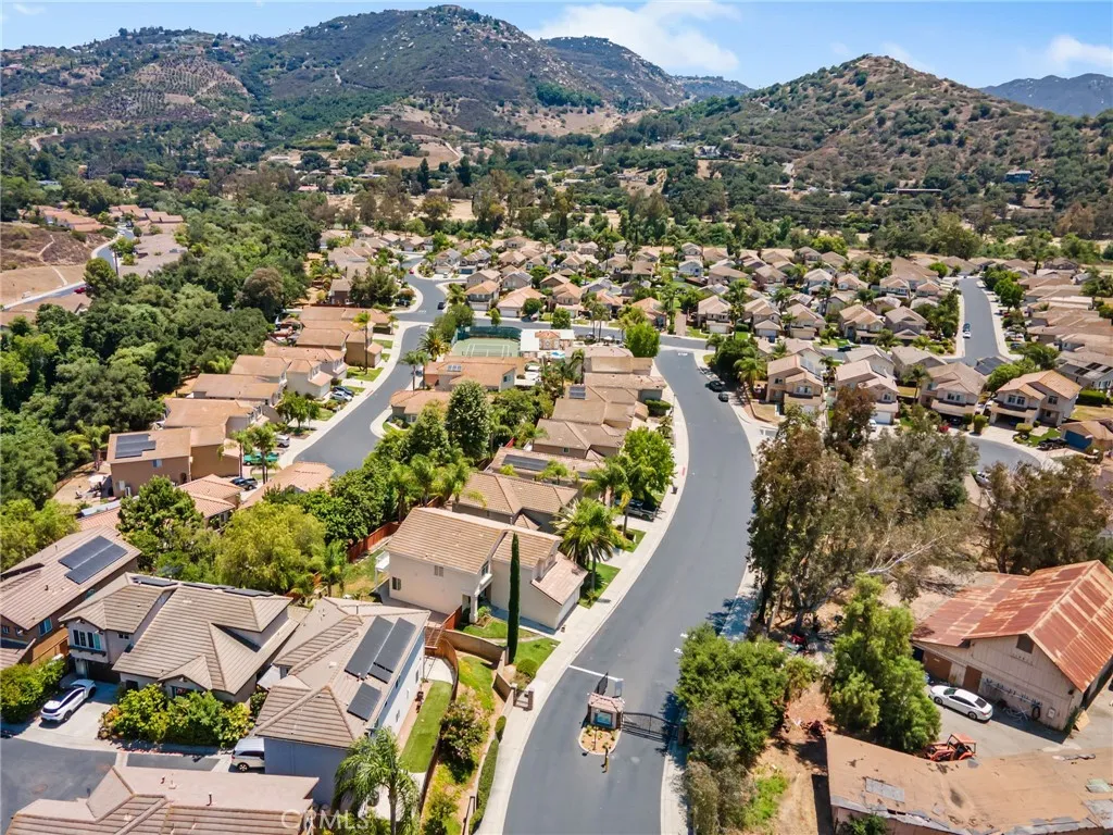 https://cdn.realtyfeed.com/cdn/127/306486663/d1018c92ace5d68cd1df96a61c98d1c1.webp
