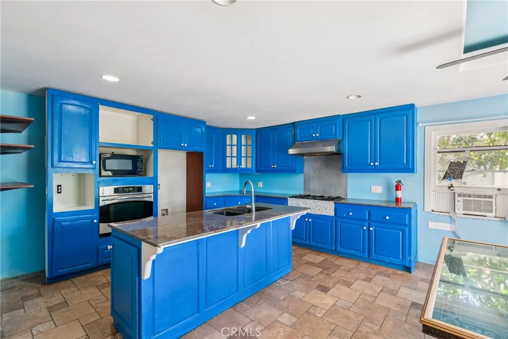 https://cdn.realtyfeed.com/cdn/127/306486676/7d82012ea0d06fb002af1c208f8ce5bc.webp