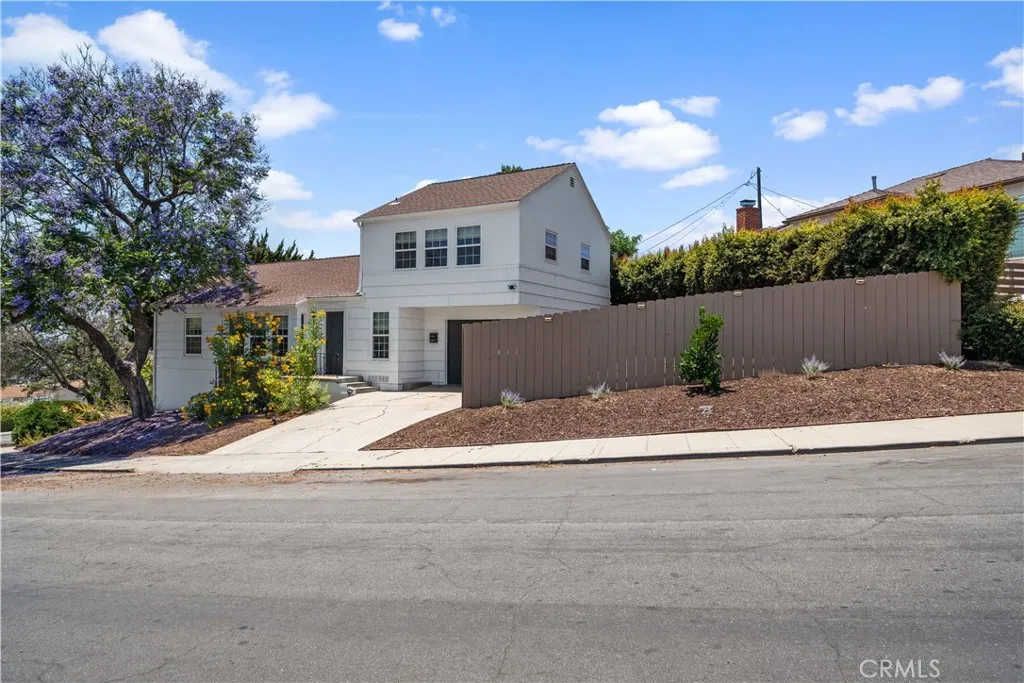 https://cdn.realtyfeed.com/cdn/127/306486707/f80fdcf311b889a5190f40b630467de8.webp