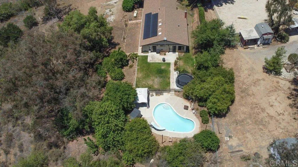 https://cdn.realtyfeed.com/cdn/127/306486897/8bc4242db72a51faa59fa52d56199d2d.webp