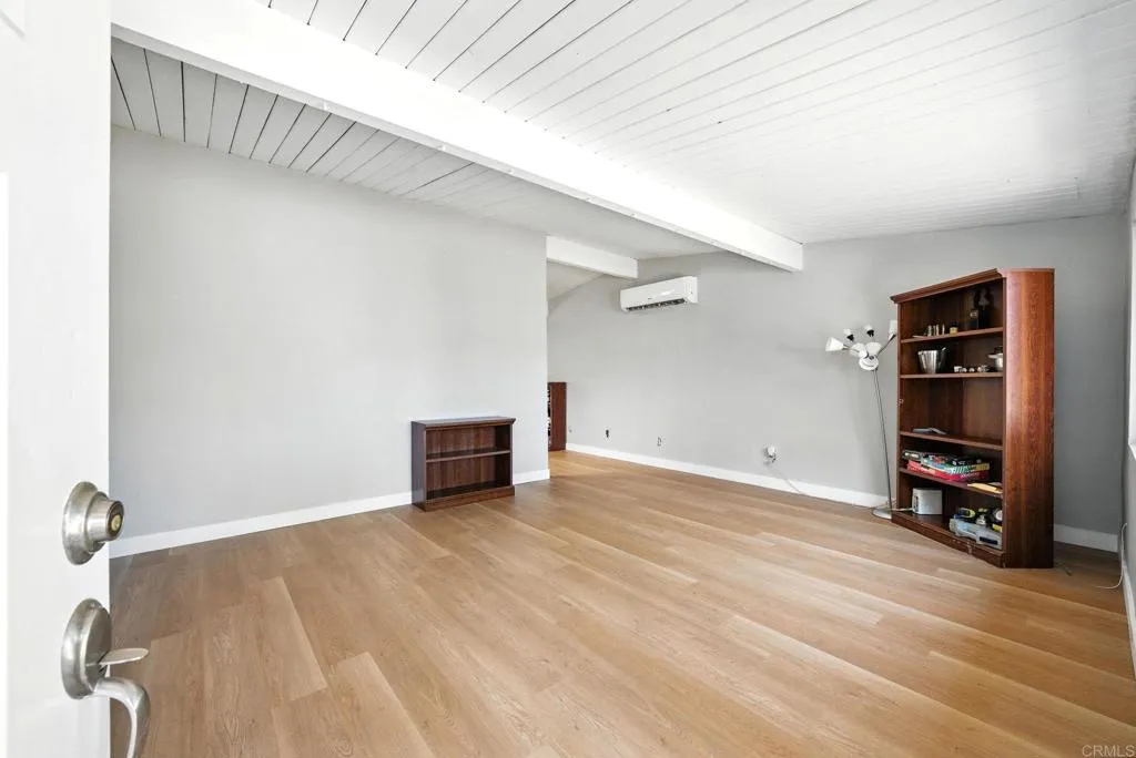 https://cdn.realtyfeed.com/cdn/127/306486962/246cb48e5581100e622532d62689d6ce.webp