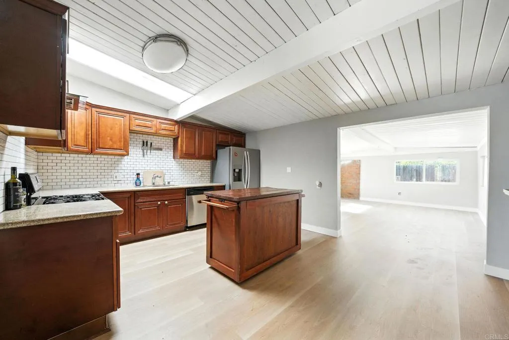 https://cdn.realtyfeed.com/cdn/127/306486962/24b7ce30e82b7f636b51091bf363e819.webp