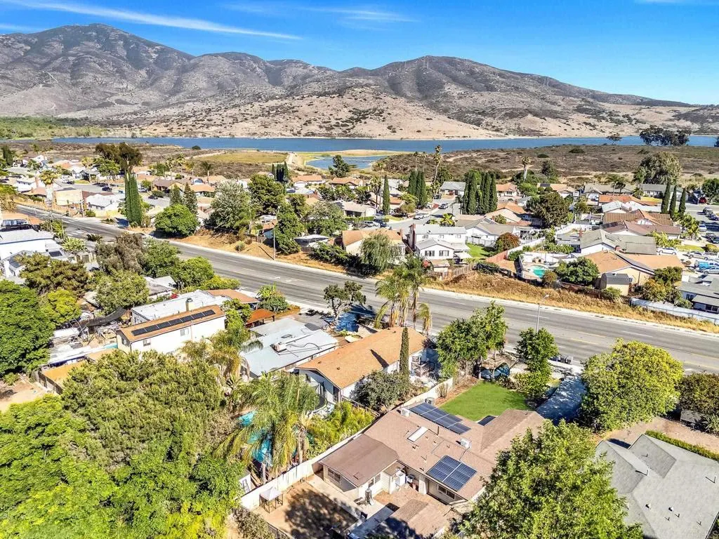 https://cdn.realtyfeed.com/cdn/127/306486962/ce6be1fb9af4dfe91a2fd7f4100e3308.webp