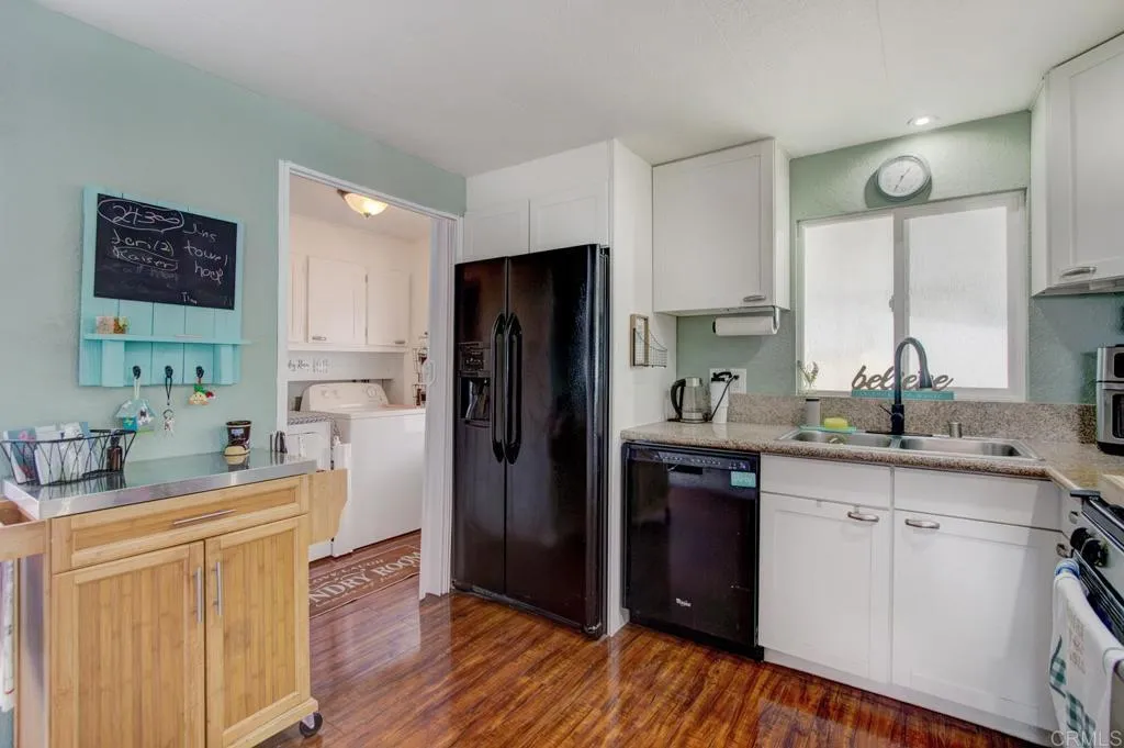 https://cdn.realtyfeed.com/cdn/127/306487100/eaa5e6f357324f9a9ce4ff3981b8a08f.webp
