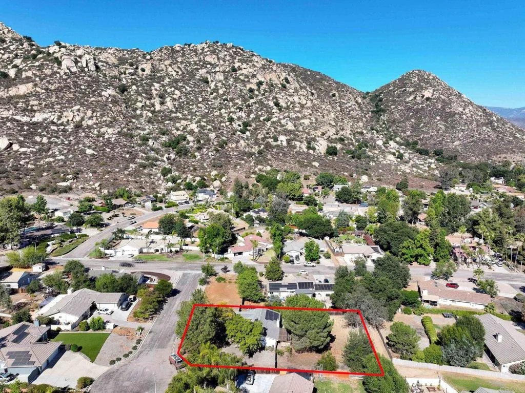 https://cdn.realtyfeed.com/cdn/127/306487230/29534179b4ddeed0688f55cf6c1ab6e9.webp
