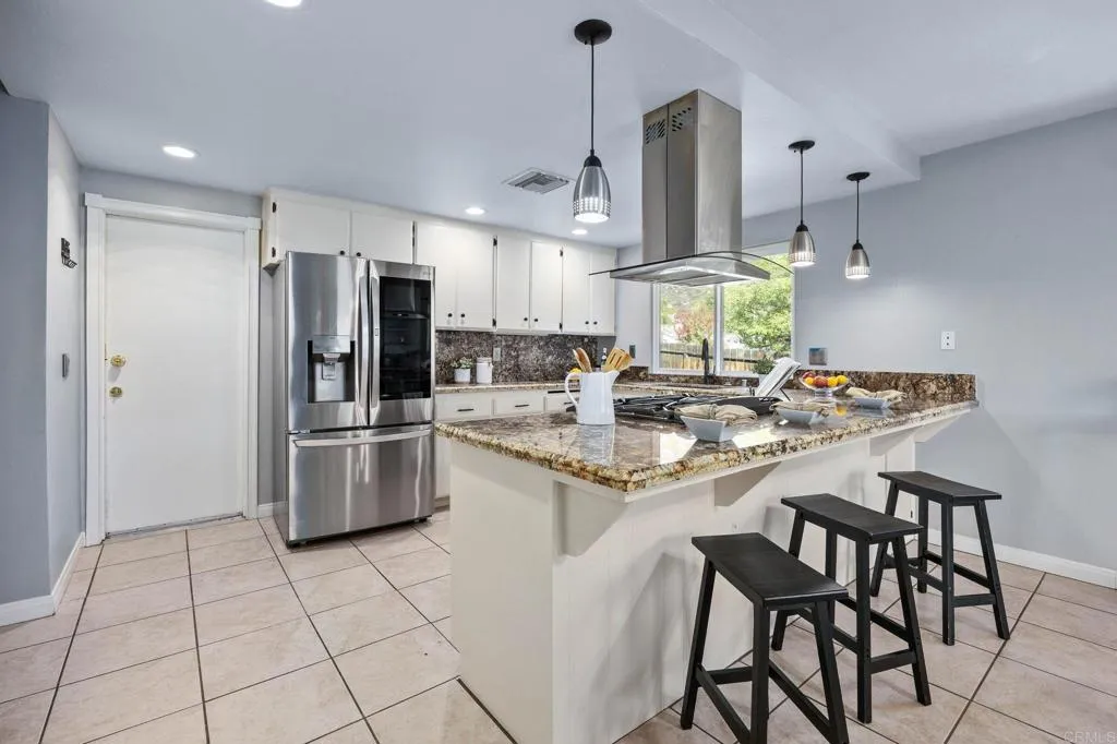 https://cdn.realtyfeed.com/cdn/127/306487230/4b0fc762850b49af2125565f2bacd5a0.webp