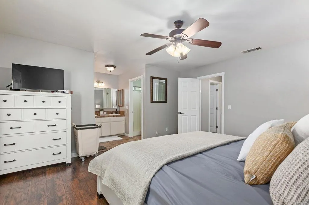 https://cdn.realtyfeed.com/cdn/127/306487230/9bf17b53da3d58e1ac8f7de8b56c7ee9.webp