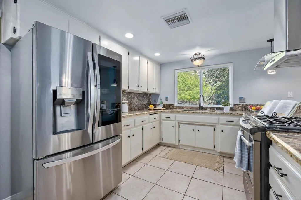 https://cdn.realtyfeed.com/cdn/127/306487230/c277419bb05dc8ab6e50bbb17b1306e5.webp