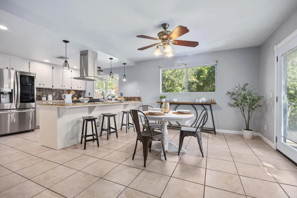 https://cdn.realtyfeed.com/cdn/127/306487230/ebaa4d5a627d0c7f204f618326d9ee64.webp