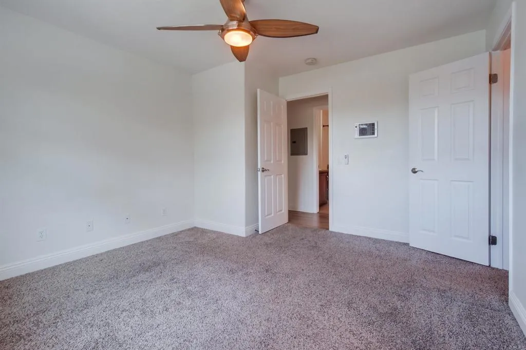 https://cdn.realtyfeed.com/cdn/127/306487233/4ab9cb4167516eff010a69ce60e93c2a.webp
