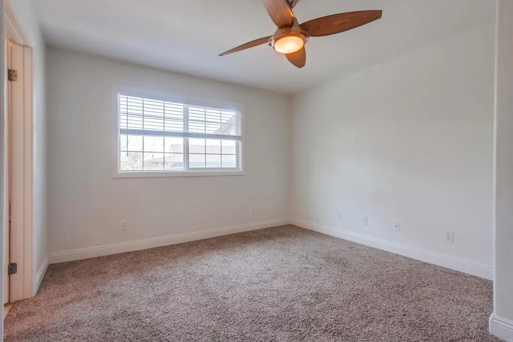 https://cdn.realtyfeed.com/cdn/127/306487233/8d289344a9b12b570f2e561e0274bacb.webp