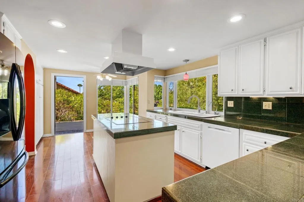 https://cdn.realtyfeed.com/cdn/127/306487328/5792bb960d3cd72c9366be0b43af65bc.webp