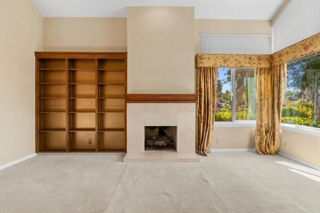 https://cdn.realtyfeed.com/cdn/127/306487328/648633b1893884c98226635e2f823f56.webp