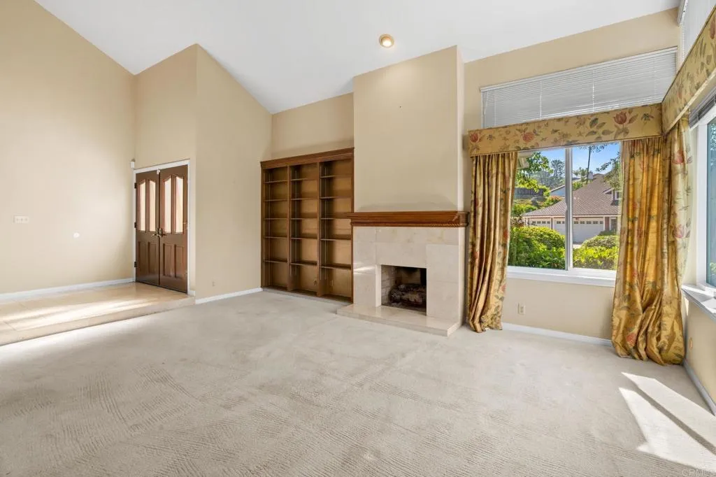 https://cdn.realtyfeed.com/cdn/127/306487328/efe2c7652e1fd81e90a55a43335a962a.webp
