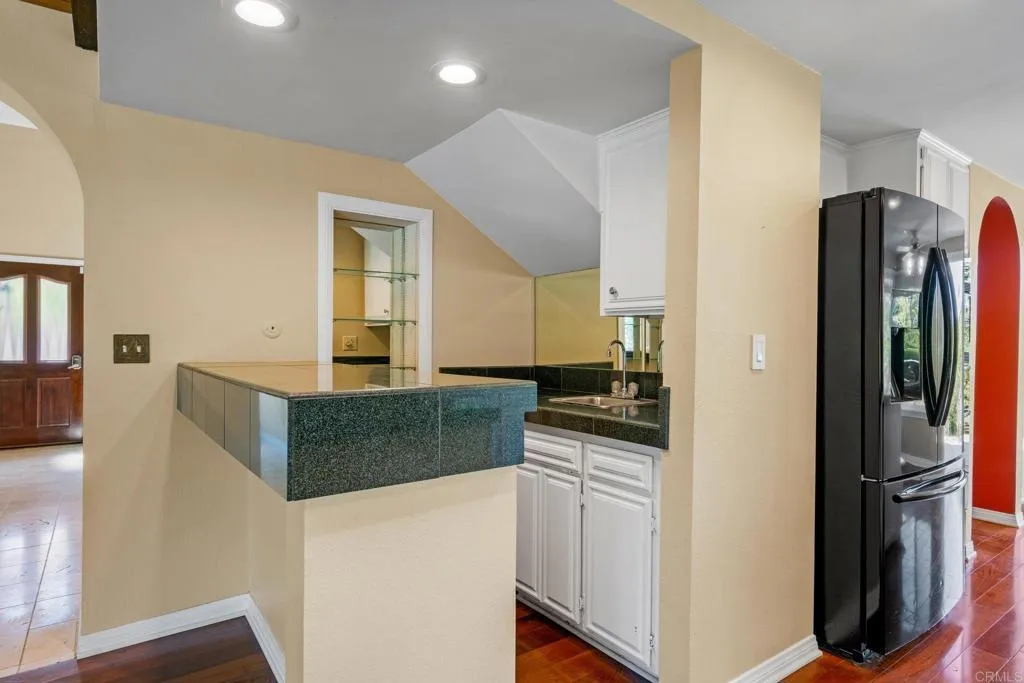 https://cdn.realtyfeed.com/cdn/127/306487328/f713de596ffb7f9685bf760a5396249c.webp