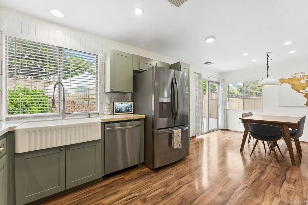https://cdn.realtyfeed.com/cdn/127/306487519/50cd69b607f23203a2a5081a3b4fcdb2.webp
