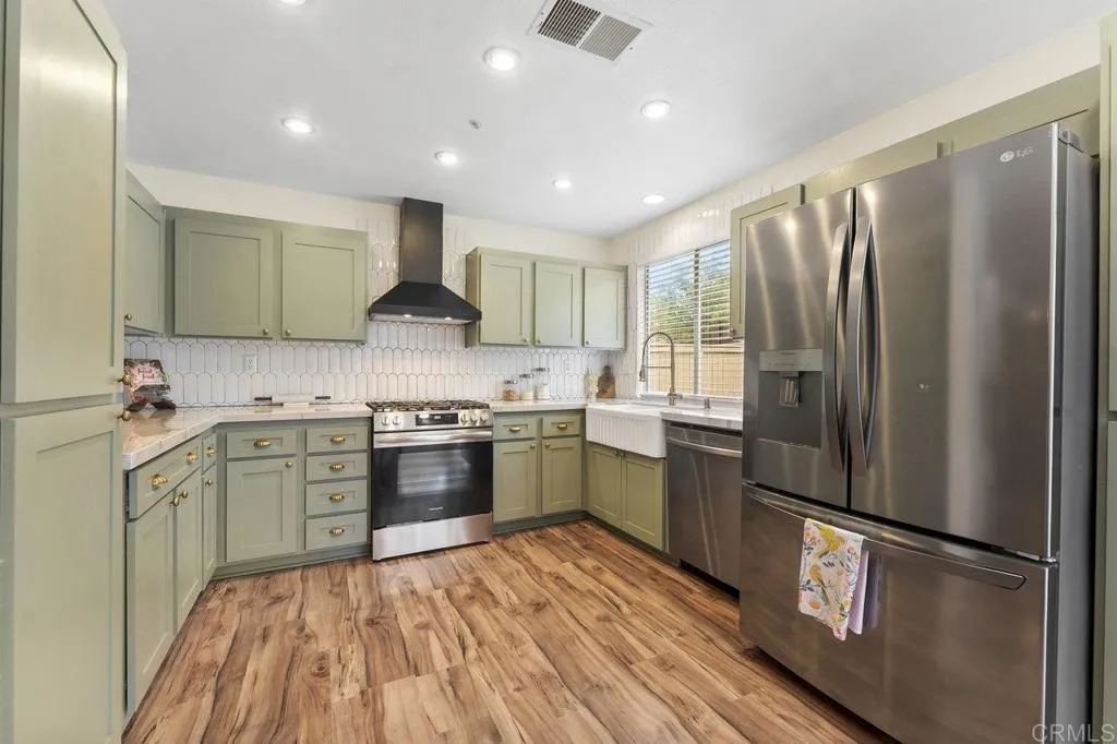 https://cdn.realtyfeed.com/cdn/127/306487519/cfa2e9b690a3d18e1cf4a93251c9eeba.webp