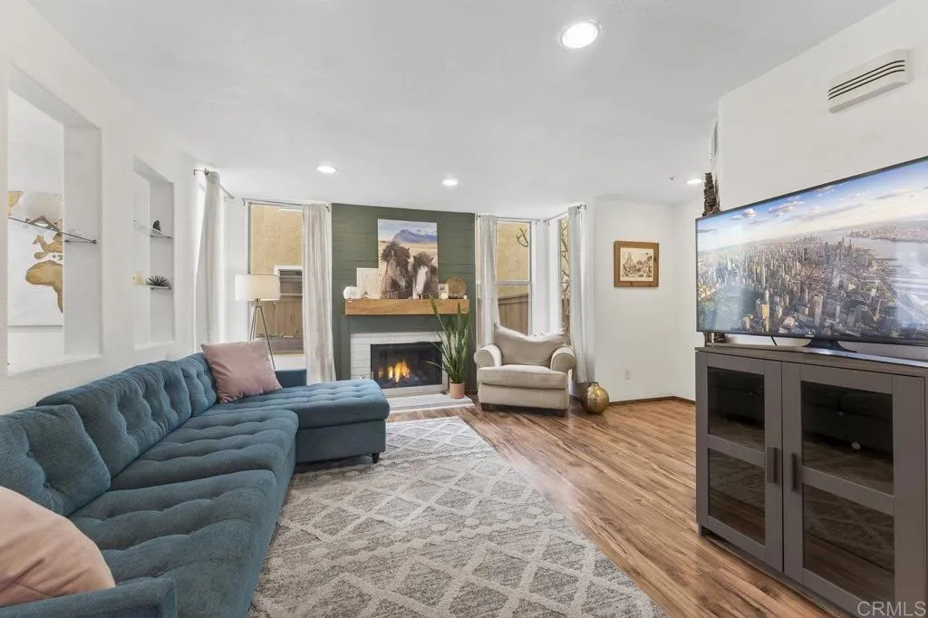 https://cdn.realtyfeed.com/cdn/127/306487519/ee94655bb8817a8e8ea5d0b06a8e1a56.webp