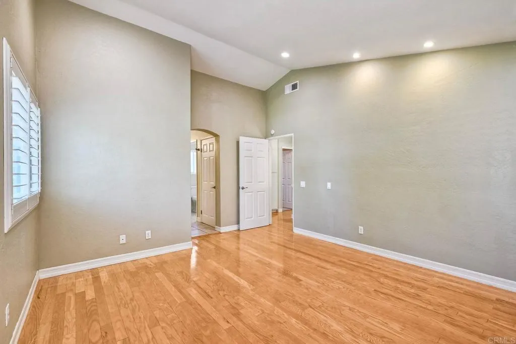 https://cdn.realtyfeed.com/cdn/127/306487625/3d9992ee52a44e8e7a661a6660012b2d.webp