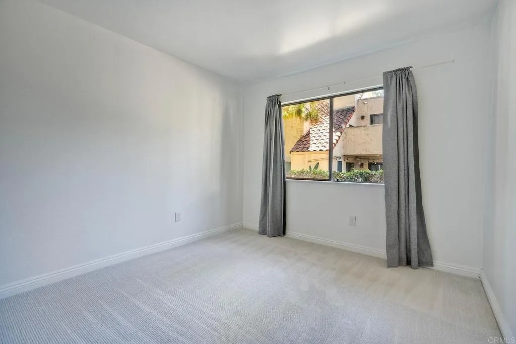 https://cdn.realtyfeed.com/cdn/127/306487733/c0d1f338981bcfe608f2b4f2818b32d0.webp