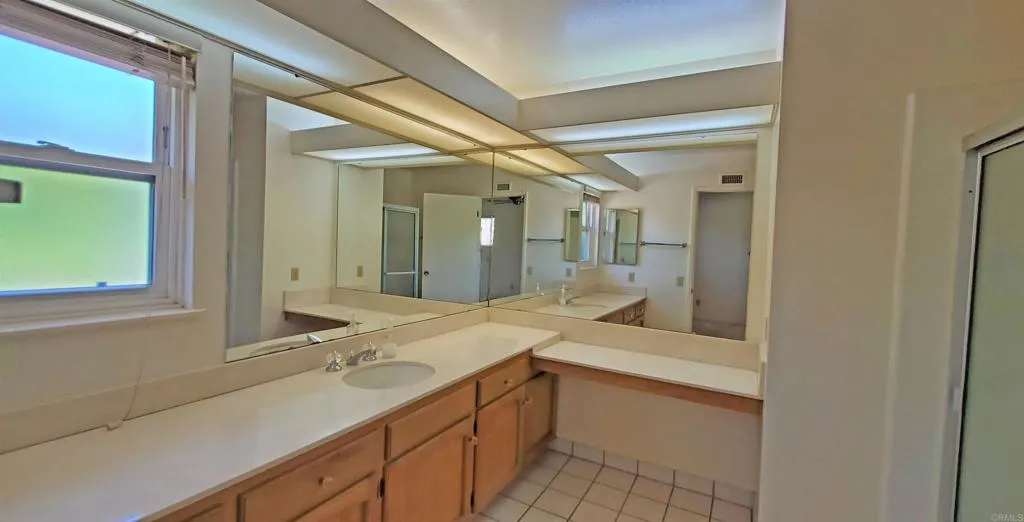 https://cdn.realtyfeed.com/cdn/127/306487780/420f6984785e626e697a4e43049cef2f.webp