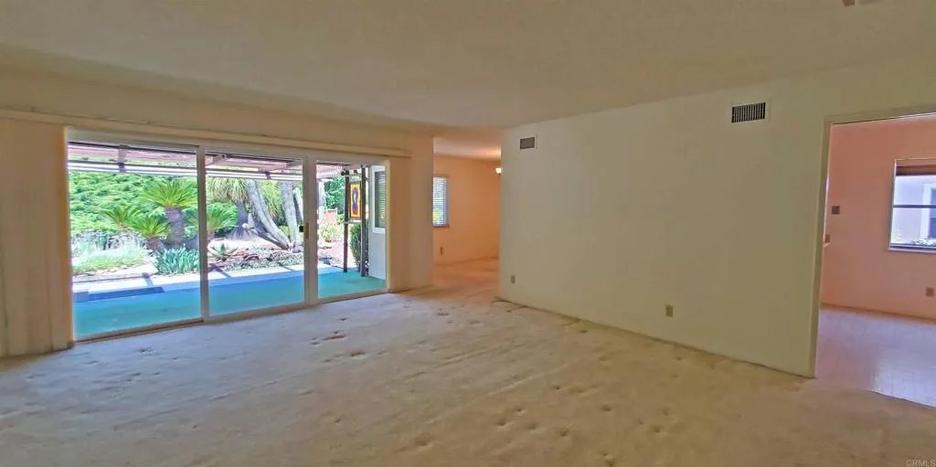 https://cdn.realtyfeed.com/cdn/127/306487780/b4c257e53b317ba612438b4bf86fbe9c.webp
