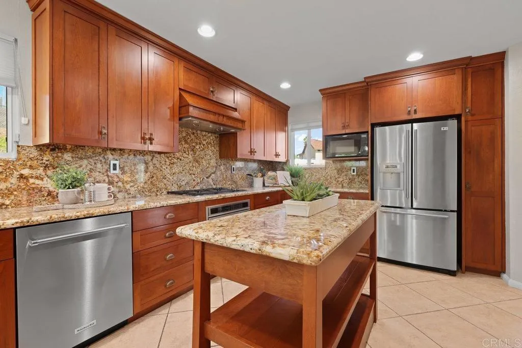 https://cdn.realtyfeed.com/cdn/127/306487797/0e8a26bf870944c5048007e3253a79e5.webp