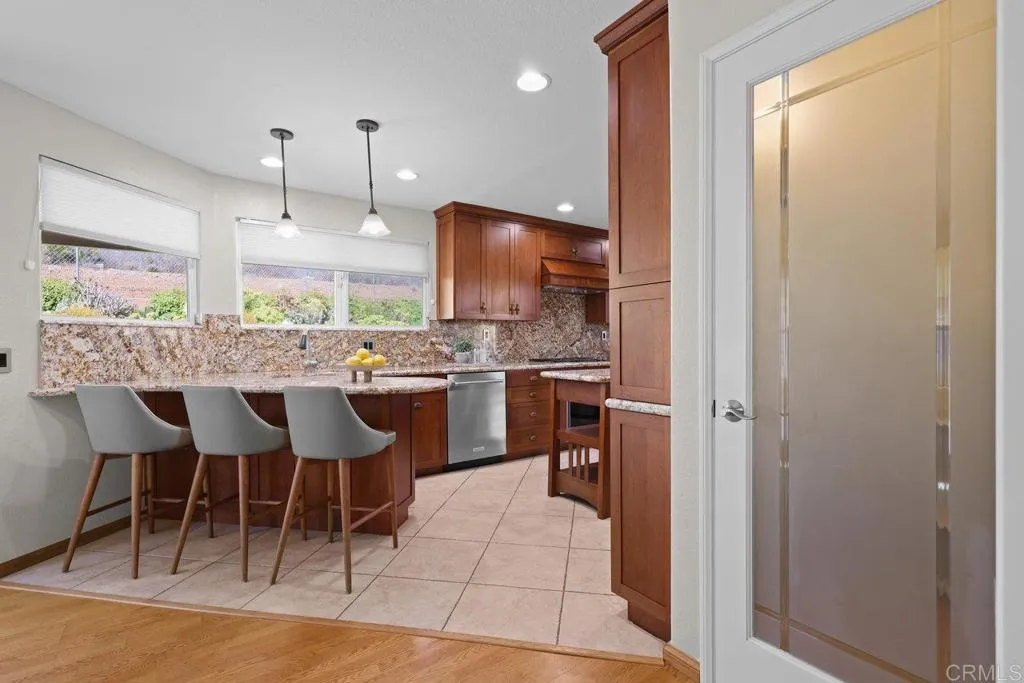 https://cdn.realtyfeed.com/cdn/127/306487797/b7d3e8225f2b56c02392d9ffebf05c15.webp
