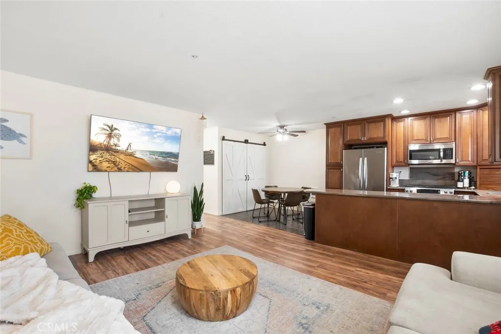https://cdn.realtyfeed.com/cdn/127/306487921/60aa92d862929b1a1378bed3aef94107.webp