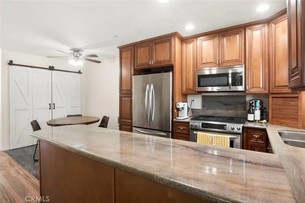 Photo #8: PT25153350 Listing: Photo #8