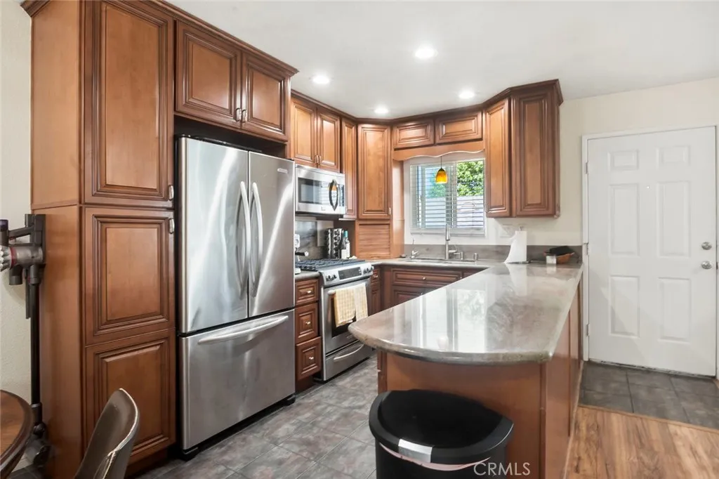https://cdn.realtyfeed.com/cdn/127/306487921/924f1c35f852921ee2b3fe9323b9a215.webp