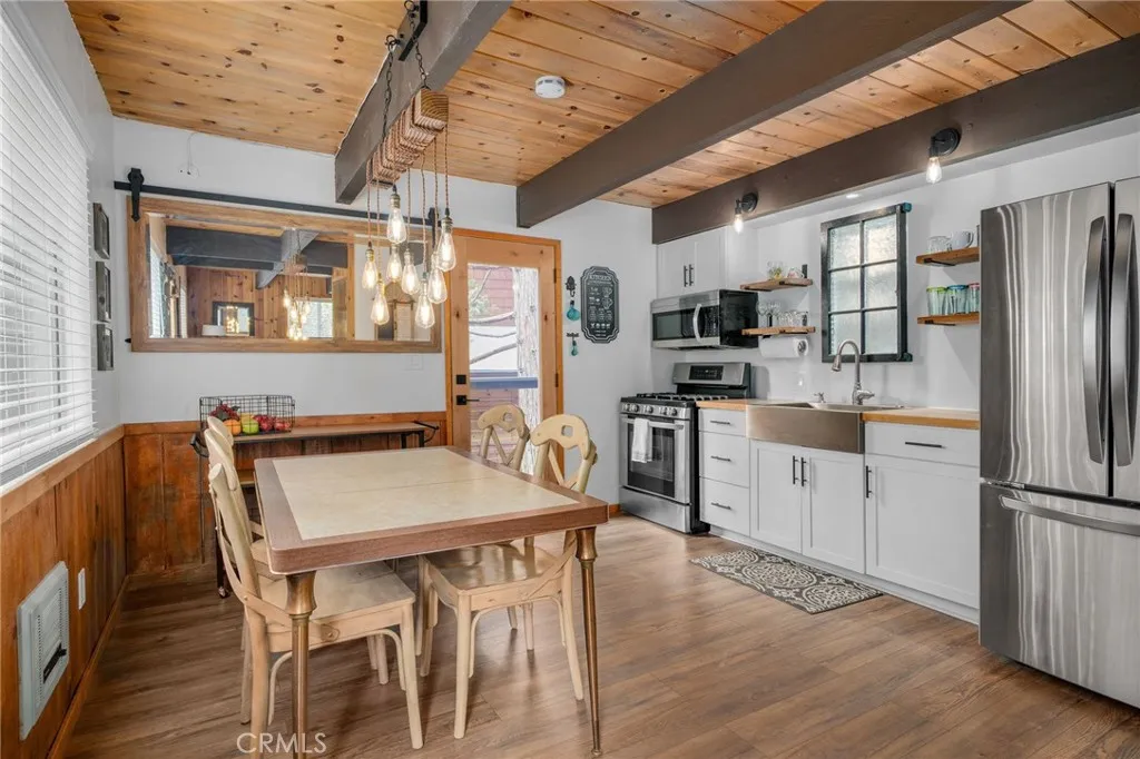 26530 Crestview Drive, Idyllwild, CA 92549 - Photo 2 of 38, Idyllwild, CA